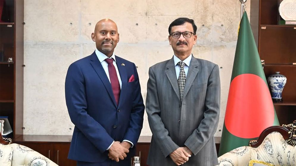 কানাডার ভিসা দ্রুত প্রক্রিয়াকরণের অনুরোধ উপদেষ্টার