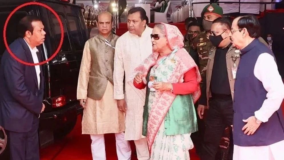 স্ত্রী-সন্তানসহ শেখ হাসিনার একান্ত সচিব জাহাঙ্গীরের দেশত্যাগে নিষেধাজ্ঞা