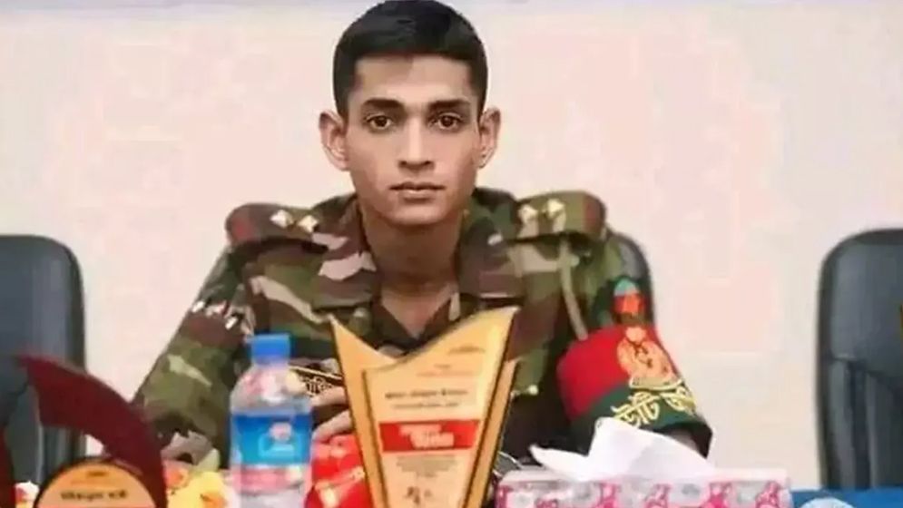 লেফটেন্যান্ট তানজিম হত্যা: মৃত্যু নিশ্চিতে এলোপাতাড়ি ছুরিকাঘাত করে ৩ ডাকাত