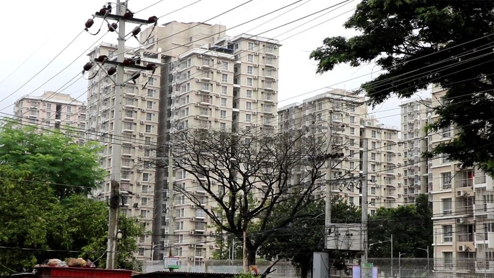 রূপপুরে চারতলা থেকে লাফ দিয়ে রুশ নারীর মৃত্যু