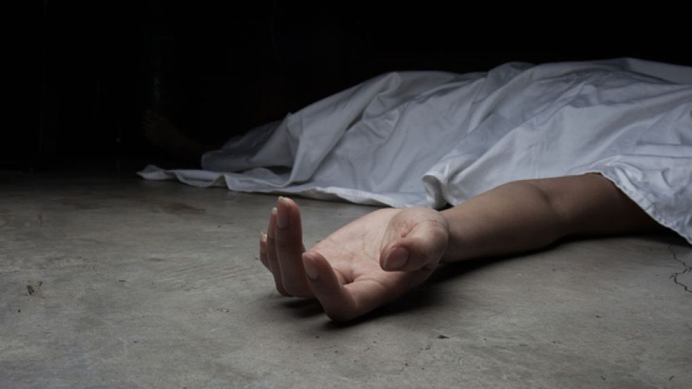 মহাসড়কের পাশে পড়েছিল অজ্ঞাত মহিলার লাশ