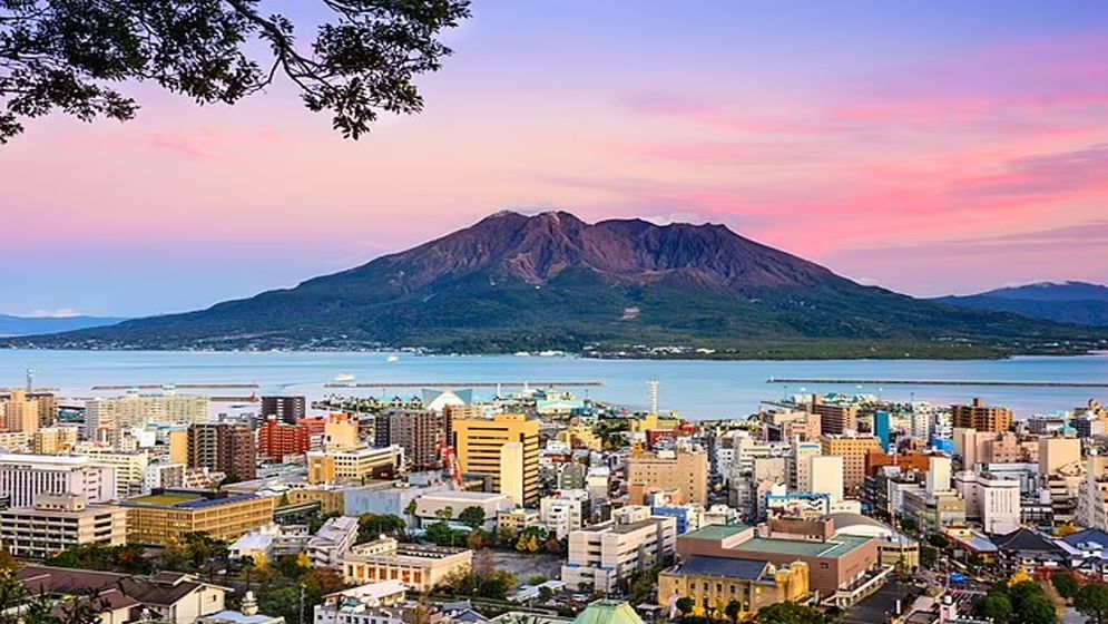 শক্তিশালী ভূমিকম্পে কাঁপল জাপান, সুনামির সতর্কতা