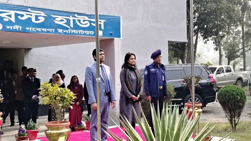 বাংলাদেশের স্বার্থ অক্ষুণ্ন রেখে বাঁধ নির্মাণে কাজ করবে চীন-ভারত: পরিবেশ উপদেষ্টা