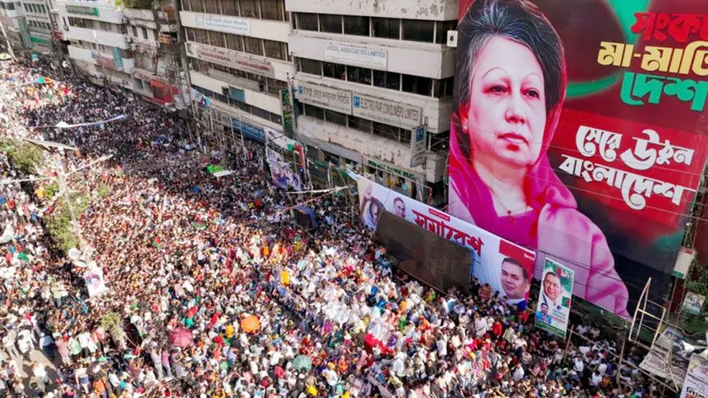 অনেক প্রশ্ন পেছনে রেখে লন্ডন যাচ্ছেন খালেদা জিয়া