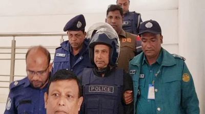 আদালতে সাবেক এমপি সালাম মুর্শেদীকে ডিম নিক্ষেপ