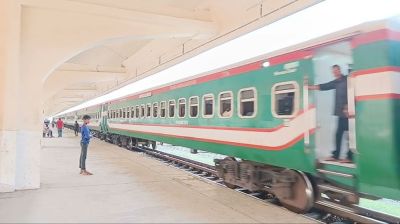ঘন কুয়াশায় দুর্ঘটনা এড়াতে যেসব নির্দেশনা দিলো রেলওয়ে   