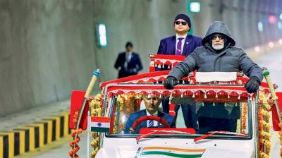 ভারতের কাশ্মীরে সুড়ঙ্গপথ উদ্বোধন করলেন মোদি
