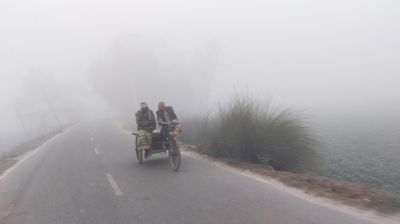 নীলফামারীতে ঘন কুয়াশায় বিমানসহ যান চলাচল বিঘ্নিত