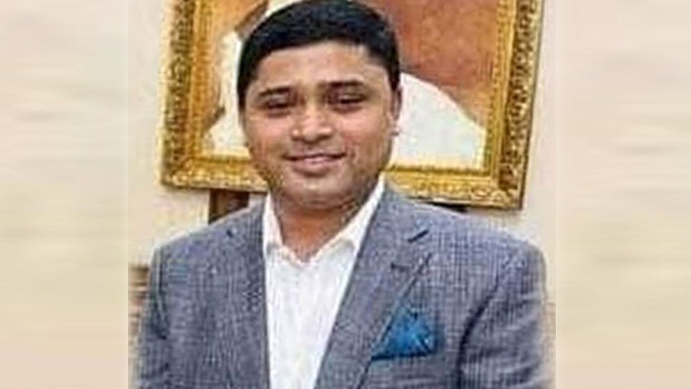 বিদেশে পালাতে গিয়ে সাবেক ভূমিমন্ত্রী সাইফুজ্জামান চৌধুরীর পার্টনার গ্রেপ্তার