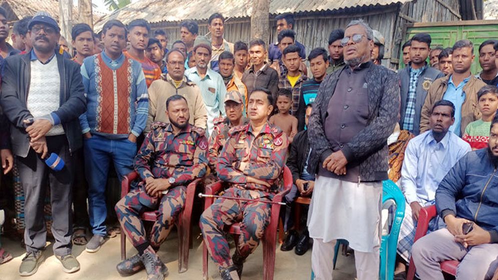 সবাই একসঙ্গে জীবন দেবো, তবু এক ইঞ্চি মাটিও ছাড়বো না: সীমান্ত বাসিন্দারা