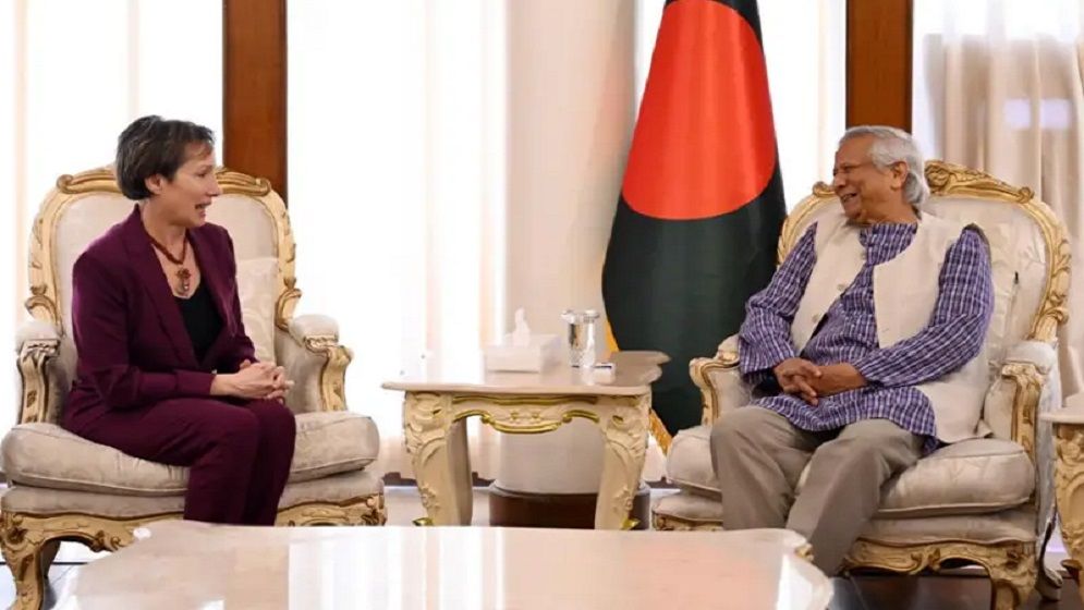 ট্রেসি জ্যাকবসনকে প্রধান উপদেষ্টা, ‘বাংলাদেশে এখন মার্কিন সহায়তা বন্ধের সময় নয়’
