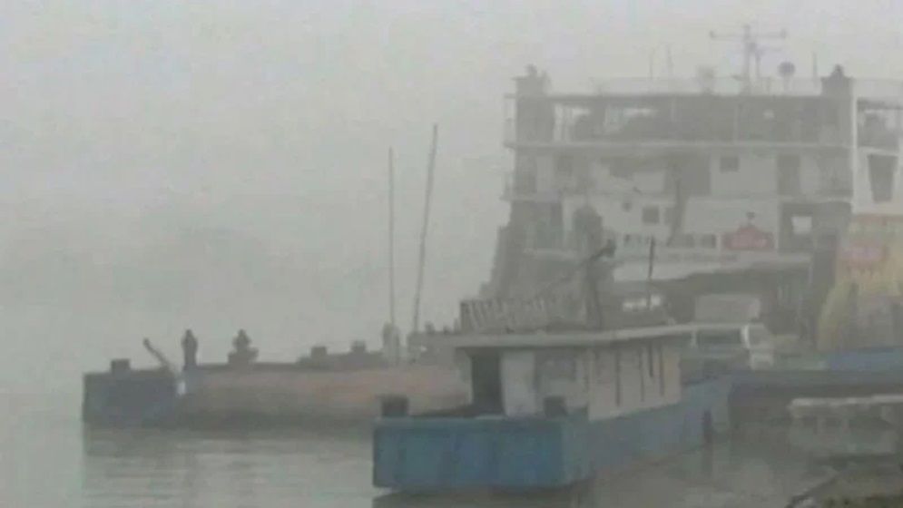 দৌলতদিয়া-পাটুরিয়া নৌরুটে ফেরি চলাচল বন্ধ