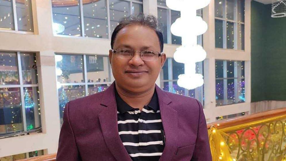 সড়ক দুর্ঘটনায় ব্যবসায়ী নিহত