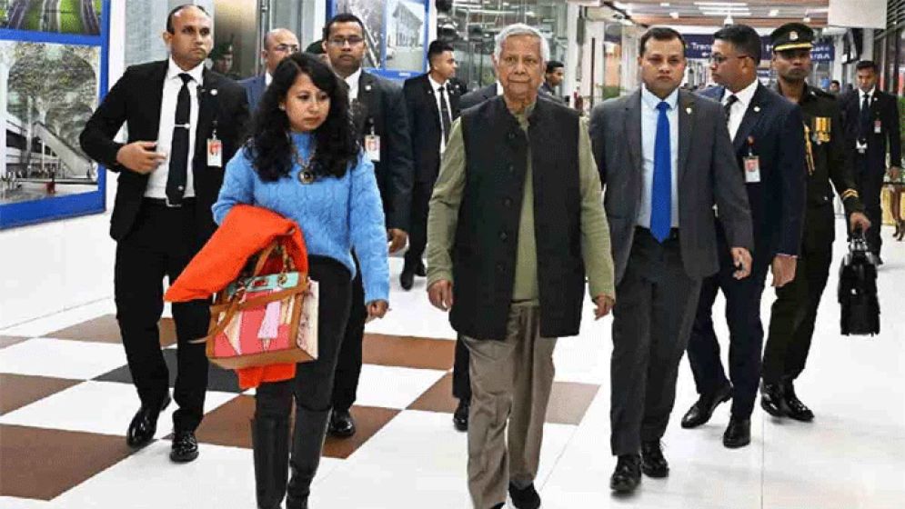 দুবাইয়ের উদ্দেশে ঢাকা ছেড়েছেন প্রধান উপদেষ্টা