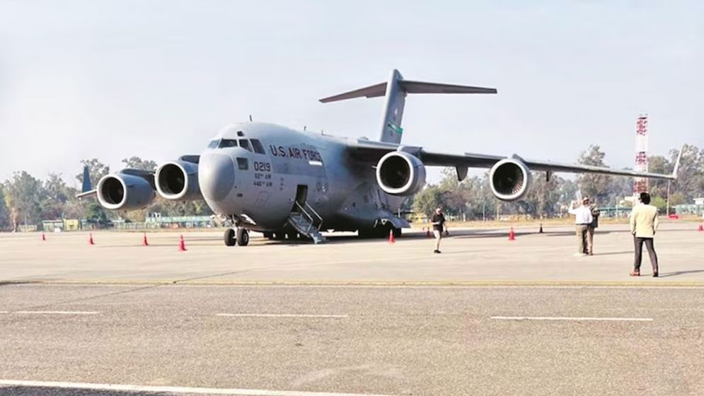 তৃতীয় দফায় শতাধিক ভারতীয়কে ফেরত পাঠাল যুক্তরাষ্ট্র