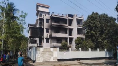 সাবেক পররাষ্ট্র প্রতিমন্ত্রী শাহরিয়ার আলমের বাড়িতে ভাঙচুরের পর আগুন