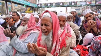 হাজারো মুসল্লির 'আমিন, আমিন' ধ্বনিতে মুখর তুরাগতীর