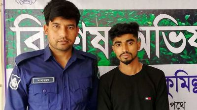 আওয়ামী লীগের লিফলেট বিতরণের সময় ‘ছাত্রলীগ’ কর্মী গ্রেপ্তার
