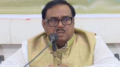সাবেক খাদ্যমন্ত্রী সাধন চন্দ্র মজুমদারের ৫৬ ব্যাংক একাউন্ট অবরুদ্ধ