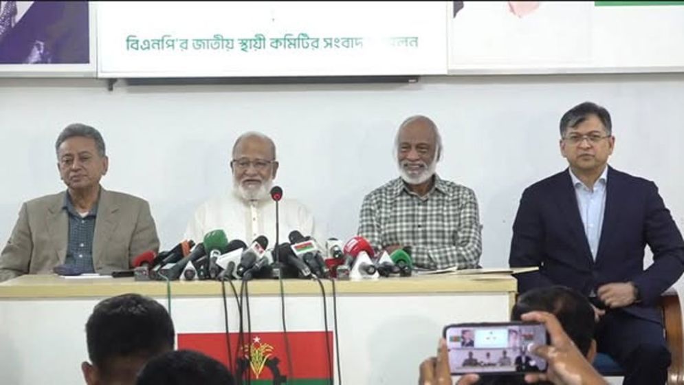 উপদেষ্টা আসিফ, মাহফুজের সঙ্গে খলিলুরের অব্যাহতি চাইল বিএনপি