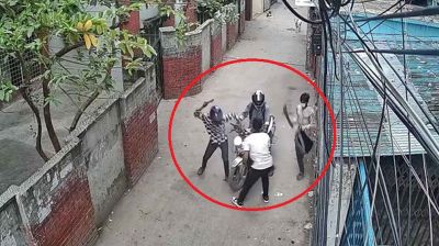 মগবাজারে ছিনতাই : ভাইরাল ভিডিওর সূত্র ধরে গ্রেপ্তার ৩