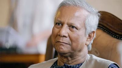 নির্বাচন নিয়ে চাপের মুখে পদত্যাগের হুমকি ড. ইউনূসের
