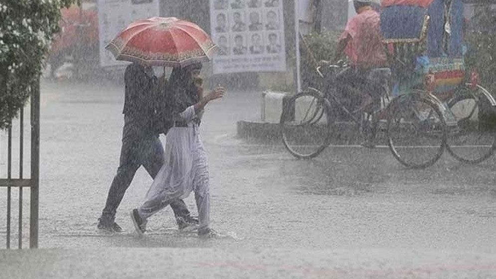 ঝড়-বৃষ্টির মাঝে তাপমাত্রা বৃদ্ধির আভাস