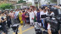 স্থানীয় সরকার নির্বাচনের দাবিতে ইসির সামনে এনসিপির নেতাকর্মীরা