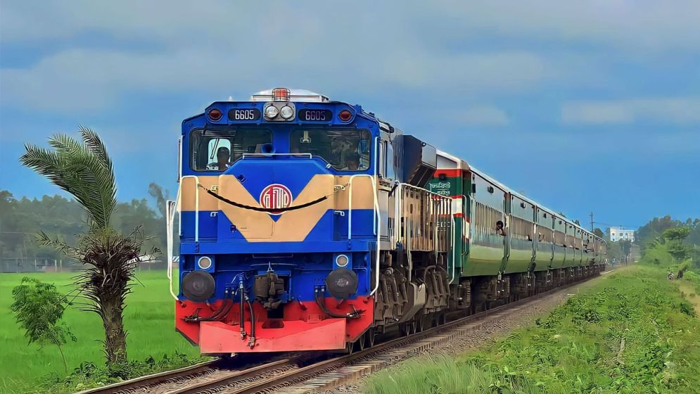 ঈদ যাত্রায় ট্রেনের ১ জুনের টিকিট বিক্রি আজ