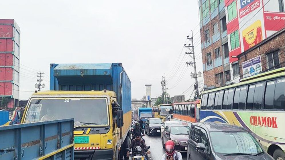 ঢাকা-ময়মনসিংহ মহাসড়কে ১০ কিলোমিটার যানজট