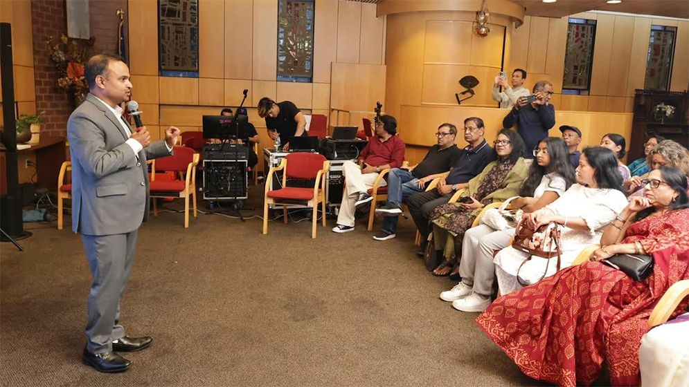 নিউইয়র্কে ‘হোপ নেভার ডাইস’ প্রামাণ্যচিত্রের উদ্বোধনী প্রদর্শনী