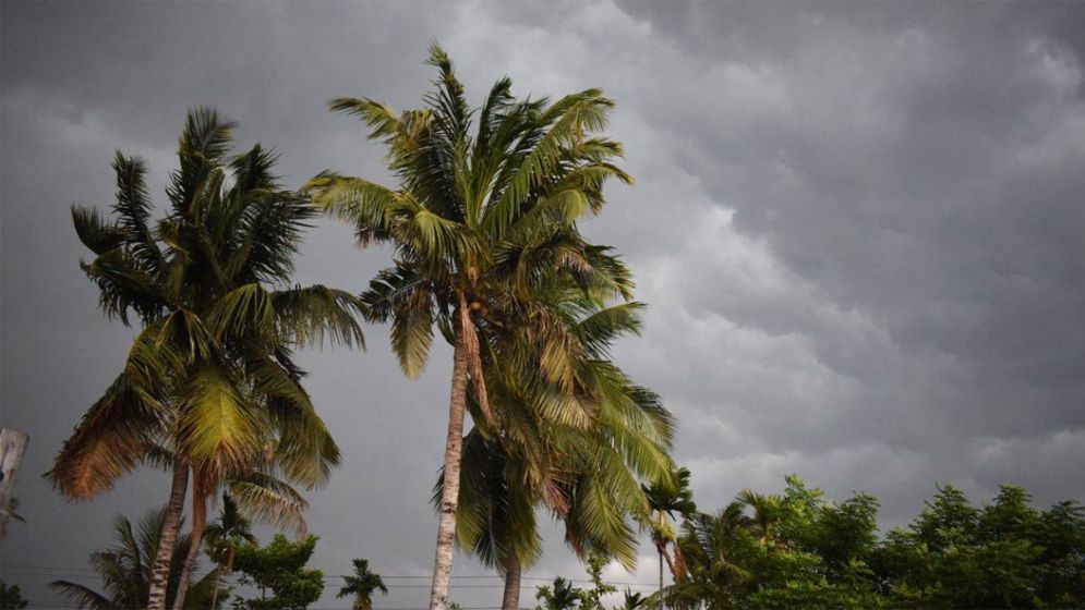 সাগরে লঘুচাপ, সকালের মধ্যে ৬০ কিমি বেগে ঝড়