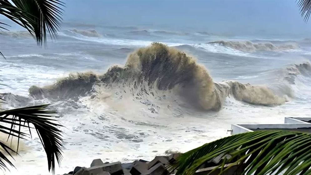 সমুদ্রবন্দরে ৩ নম্বর সতর্ক সংকেত