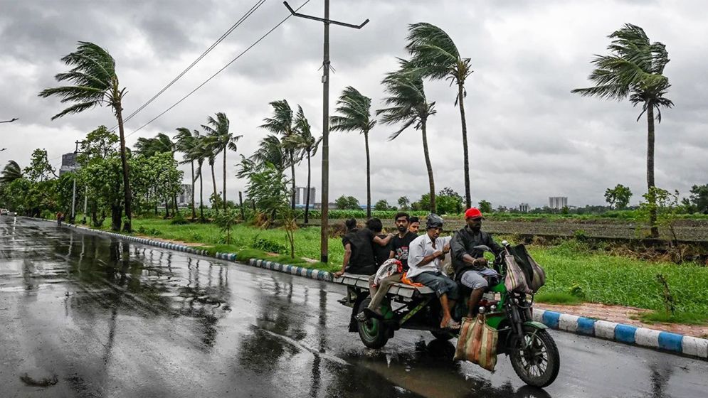 ১৮ অঞ্চলে ঝড়ের আভাস