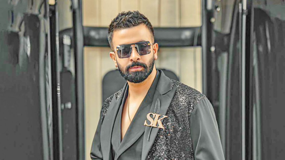 অবশেষে অনুদানের টাকা ফেরত দিলেন শাকিব খান