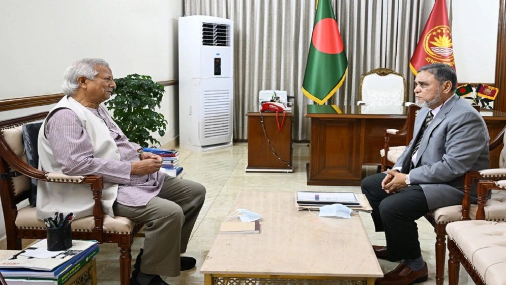 প্রধান উপদেষ্টার সঙ্গে সিইসির সৌজন্য সাক্ষাৎ