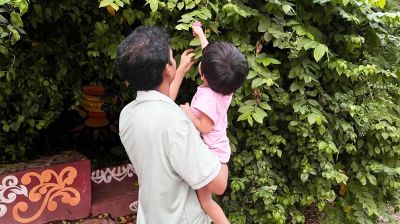 বিশ্ব বাবা দিবস আজ
