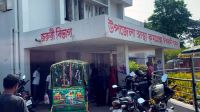 কাভার্ড ভ্যান চাপায় মা-মেয়েসহ তিনজন নিহত