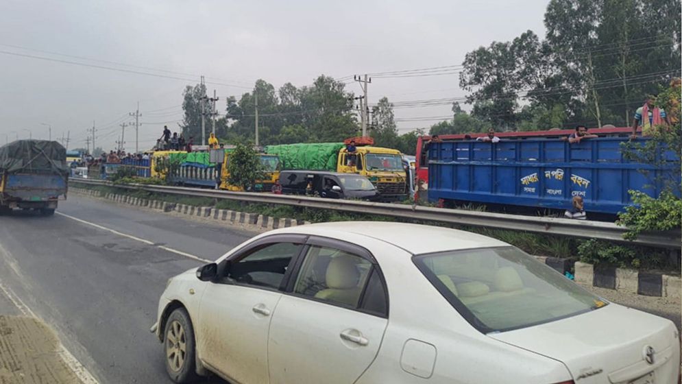 ঢাকা-টাঙ্গাইল মহাসড়কে ২৫ কিলোমিটার যানজট