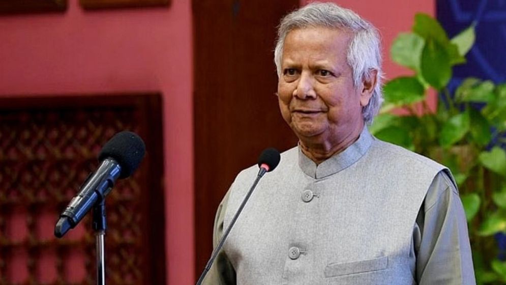 রাজনৈতিক প্রভাবমুক্ত সৎ অফিসাররাই পদোন্নতির যোগ্য : ড. ইউনূস