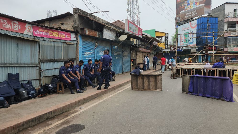 রাজবাড়ীতে এনসিপির পদযাত্রা ঘিরে কঠোর নিরাপত্তা, সতর্ক আইনশৃঙ্খলা বাহিনী