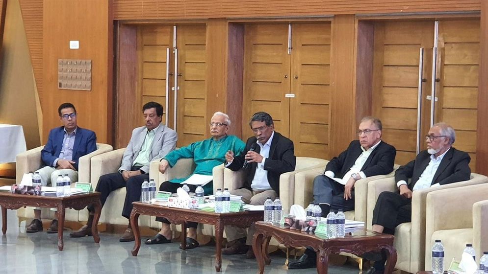 দলীয় প্রধান প্রধানমন্ত্রী হতে পারবেন না, রাজনৈতিক দলকে জানাল কমিশন