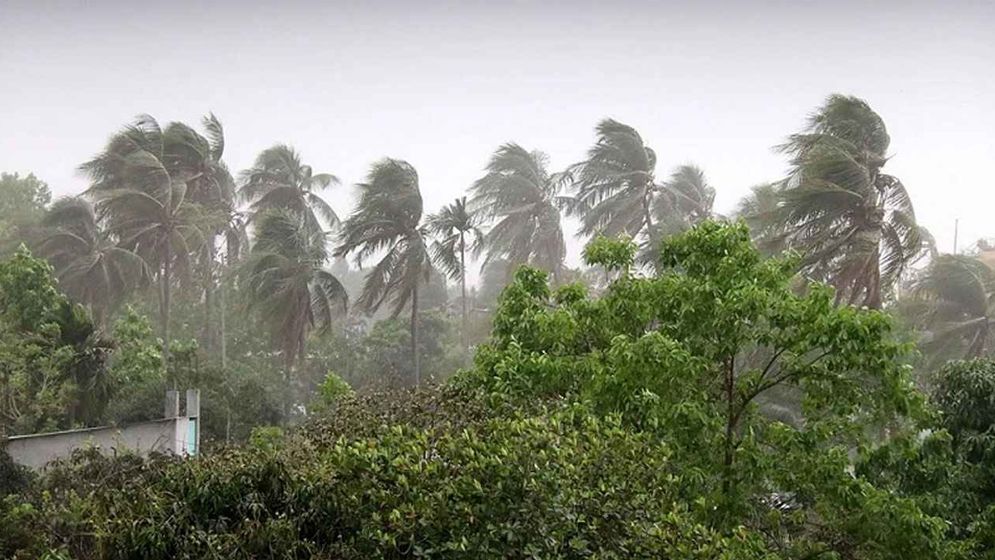 দুপুরের মধ্যে সাত অঞ্চলে ঝড়ের আশঙ্কা