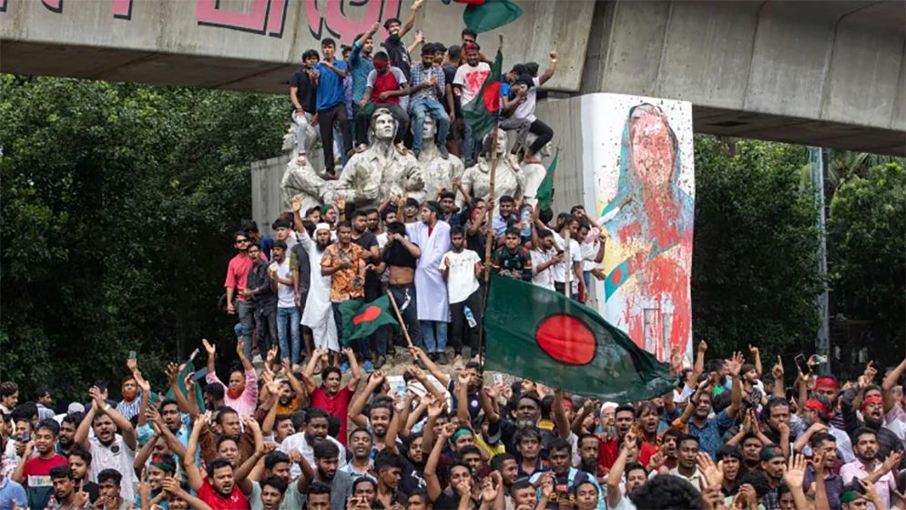 শিক্ষার্থী-নেতৃত্বাধীন বিপ্লব: বৈষম্য দূর করে নতুন বাংলাদেশ গড়ার আহ্বান