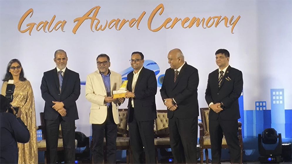 ‘বেস্ট ডমেস্টিক এয়ারলাইন অব দ্যা ইয়ার’ ইউএস-বাংলা এয়ারলাইন্স