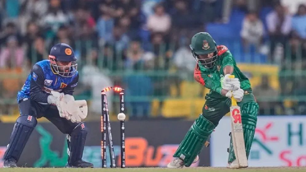 অবিশ্বাস্য ব্যাটিং ধসে বিব্রতকর হার বাংলাদেশের