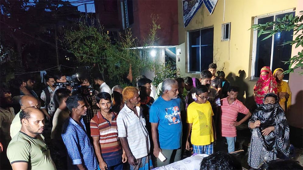 খুলনায় মদ পান করে চারজনের মৃত্যূ