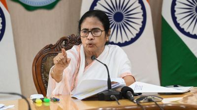 আ.লীগ নেতাদের ভারতে আশ্রয় নিয়ে বিস্ফোরক মন্তব্য মমতার 