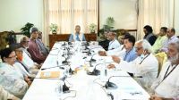 এক বছর না যেতেই পরাজিত শক্তির লক্ষণ দেখছেন প্রধান উপদেষ্টা