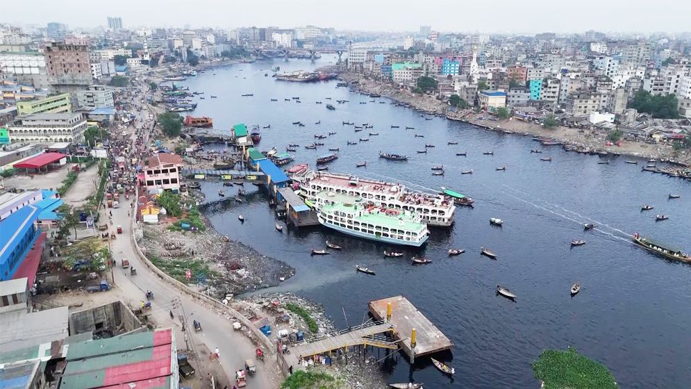বুড়িগঙ্গা থেকে নারী-শিশুসহ ৪ জনের মরদেহ উদ্ধার